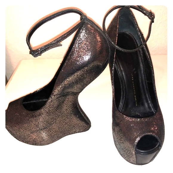 Guiseppe Zanotti Heels - Picture 1 of 4